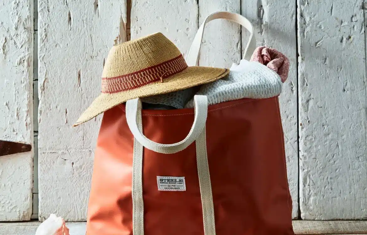13 Best Beach Bags for Women That Are Stylish, Smart, and Sand-Proof 1 best beach bags